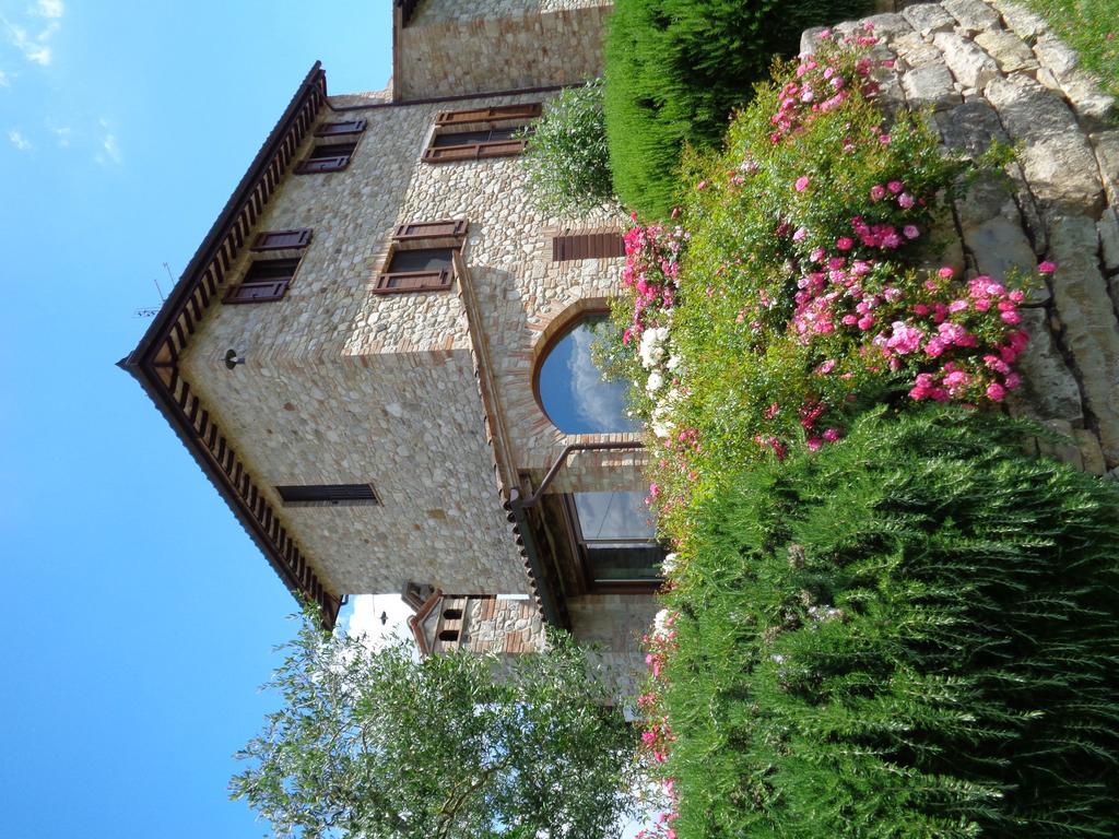 Agriturismo La Torraccia Todi Exterior foto